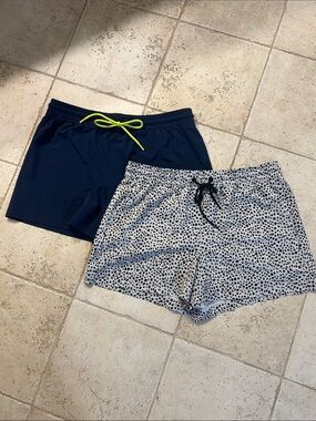 Lot of 2, Lou & Grey Shorts, size large